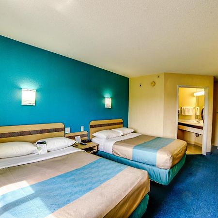 Motel 6-Huntsville, On Εξωτερικό φωτογραφία