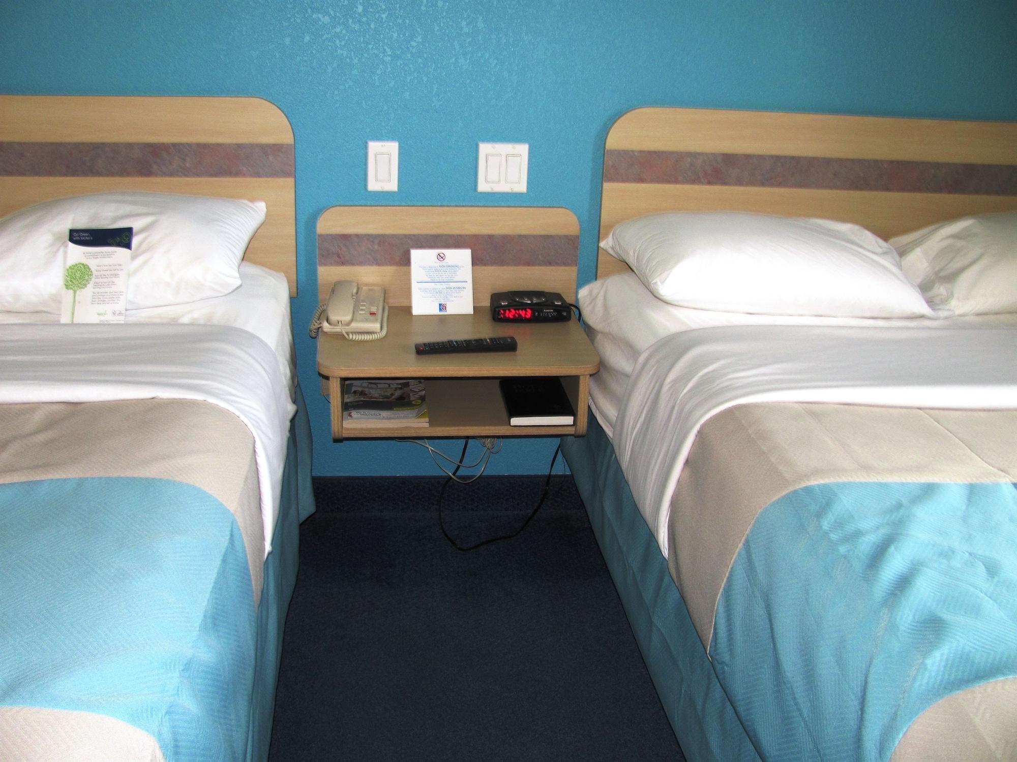 Motel 6-Huntsville, On Εξωτερικό φωτογραφία