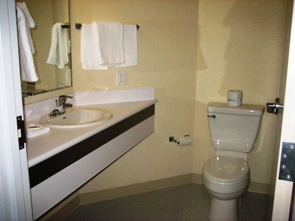 Motel 6-Huntsville, On Εξωτερικό φωτογραφία
